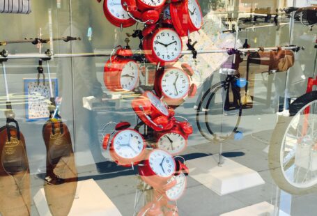 Many clocks in a shop window